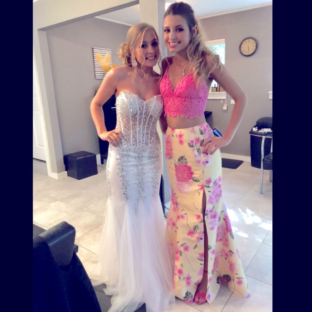 Beautiful formal Sherri Hill Dress worn once